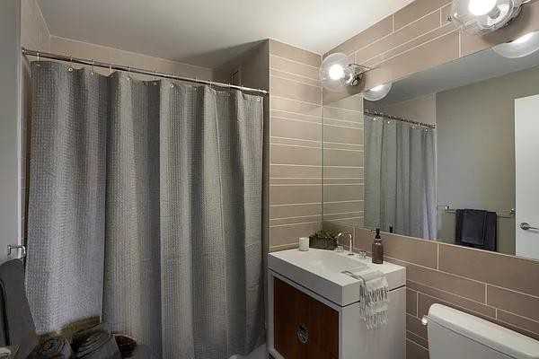 W 45th St #1813 - Photo 7 of 20