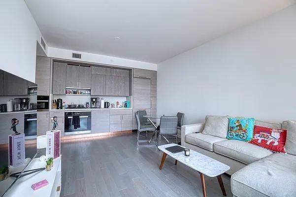 City Pt #25K - Photo 3 of 20