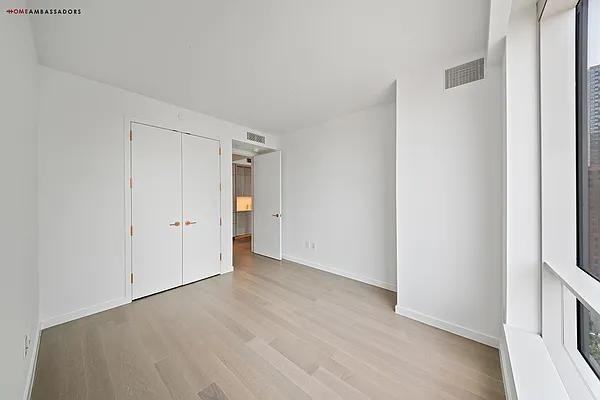 City Pt #19D - Photo 5 of 20