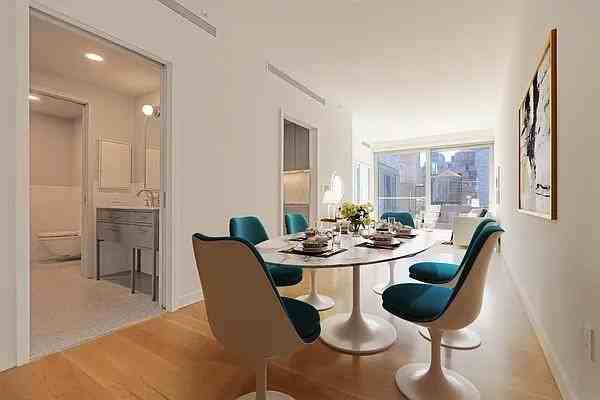 W 47th St #PH01 - Photo 7 of 20