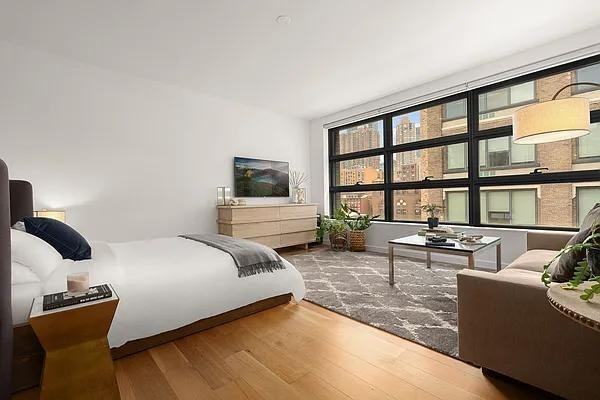 W 47th St #711 - Photo 2 of 13