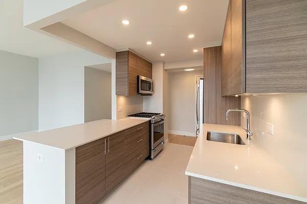 W 48th St #044B - Photo 4 of 20