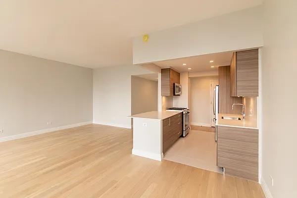 W 48th St #044B - Photo 5 of 20