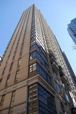 W 48th St #012C - Photo 2 of 7