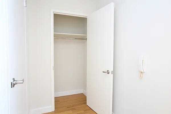 W 48th St #014A - Photo 5 of 19