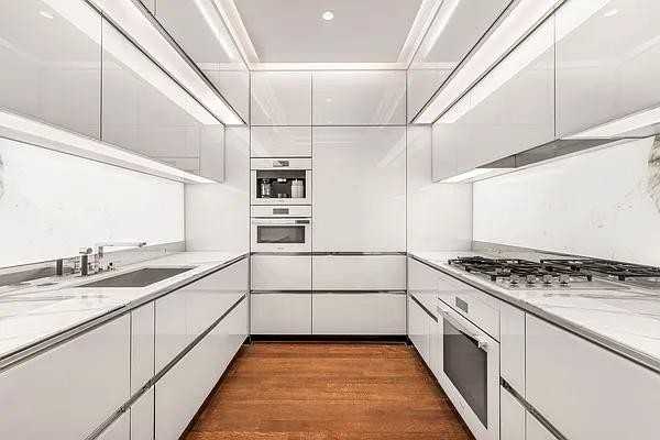 W 53rd St #23F - Photo 3 of 19