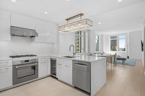 E 83rd St #PH1C - Photo 2 of 18