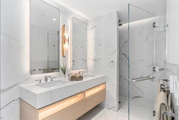 E 83rd St #2A - Photo 3 of 20