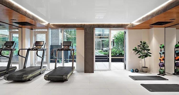 W 43rd St #7E - Photo 7 of 20