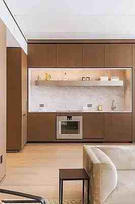 E 53rd St #15B - Photo 3 of 20