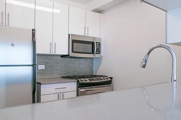 E 44th St #29H - Photo 4 of 20