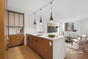 featured image of E 54th St #1910