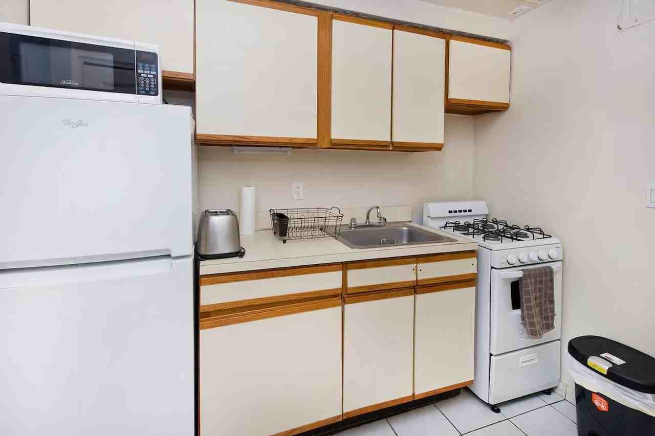 318 E 80th St #1032025P - Photo 4 of 14