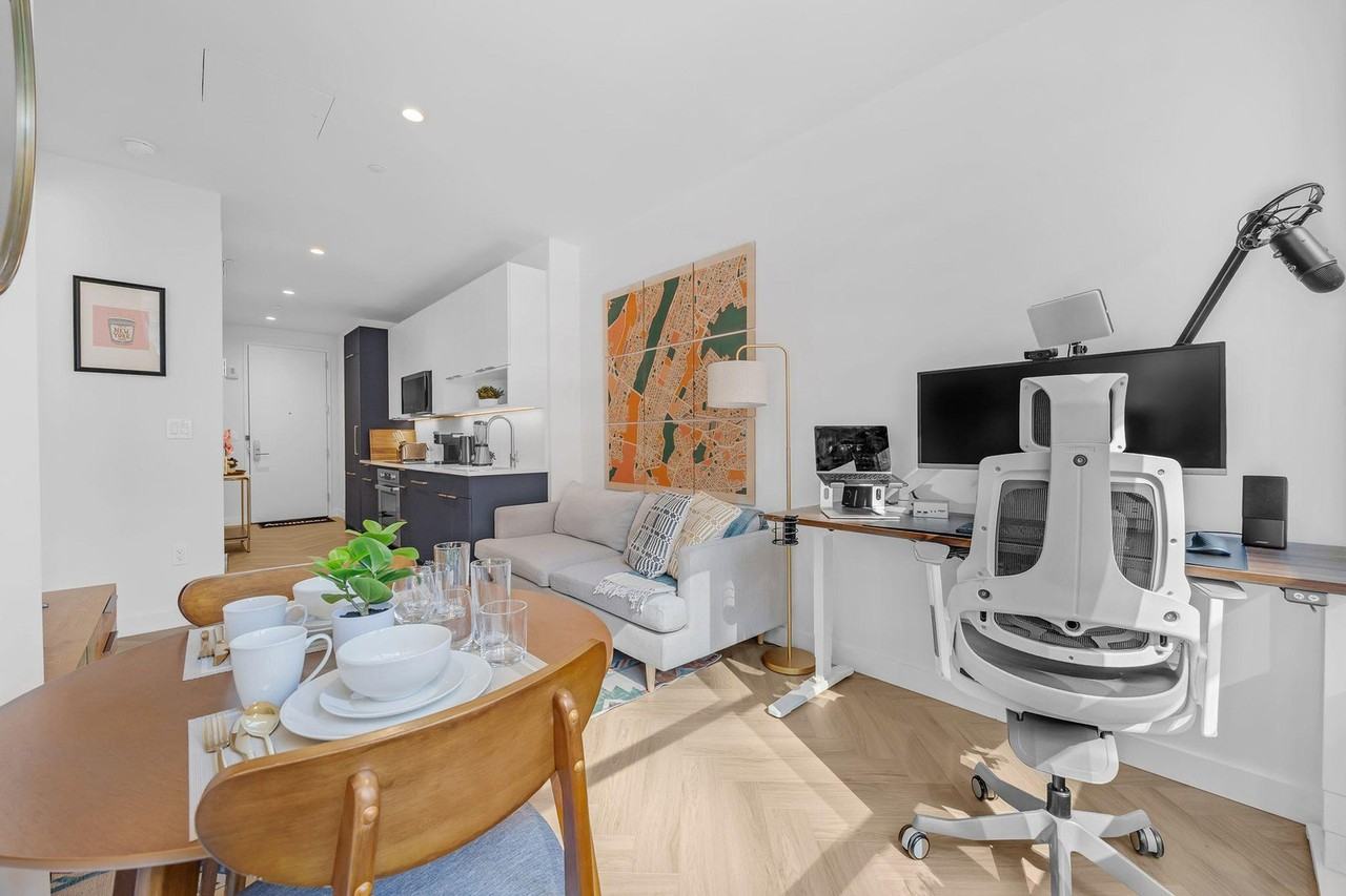 980 Avenue Of The Americas #1237436P - Photo 3 of 39