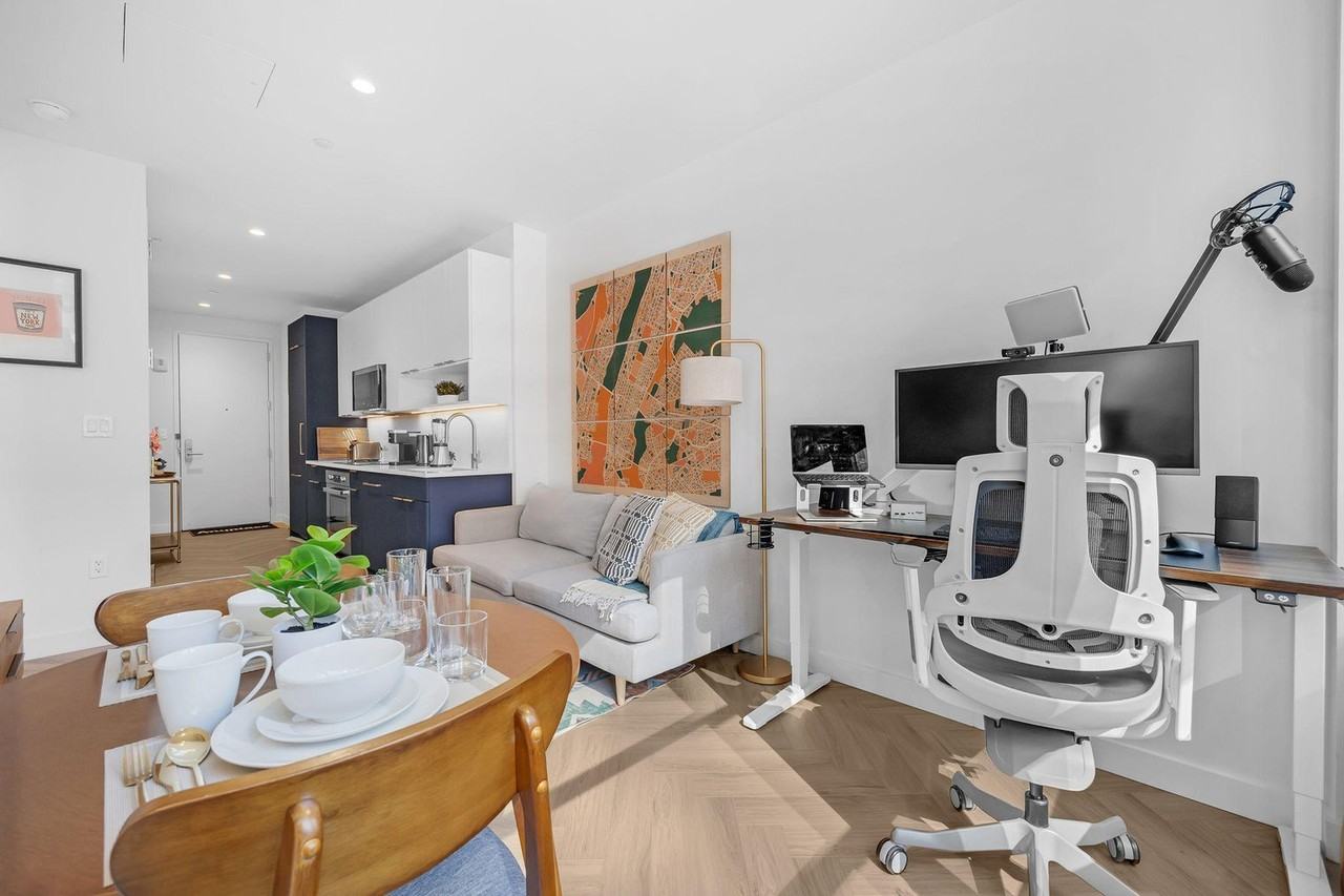 980 Avenue Of The Americas #1237436P - Photo 4 of 39