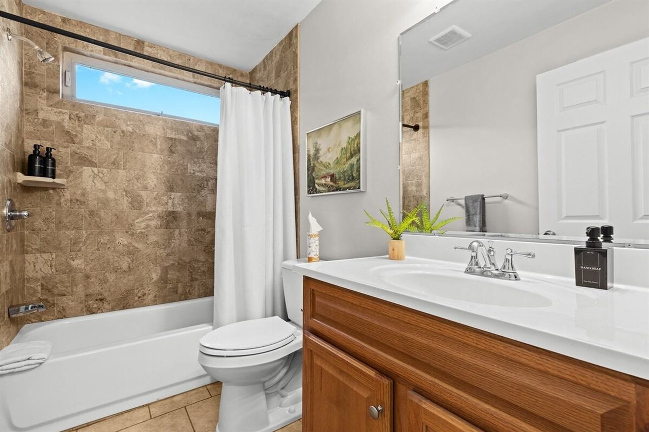 18530 E 14 Mile Rd #1032330P - Photo 6 of 32