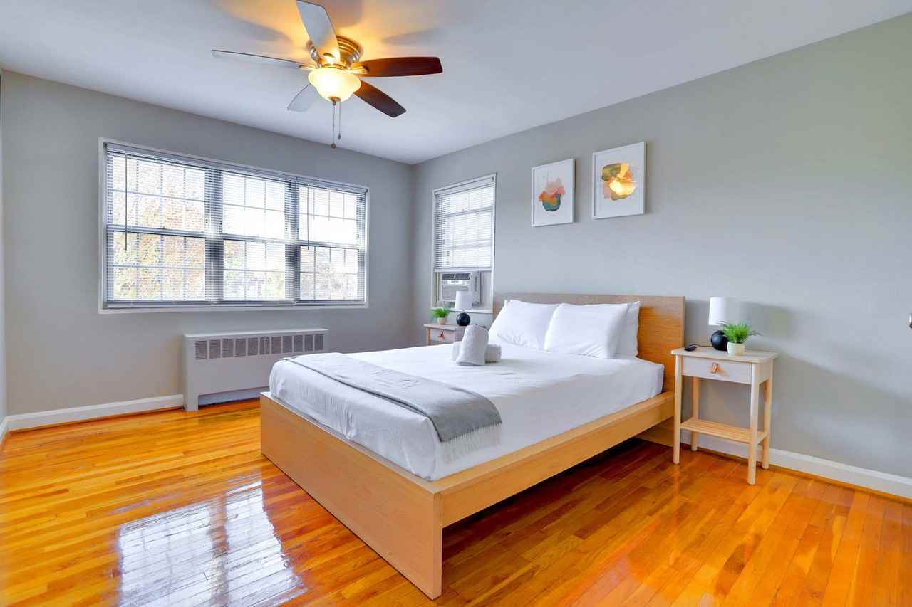 1420 W Abingdon Dr #1035600P - Photo 2 of 27