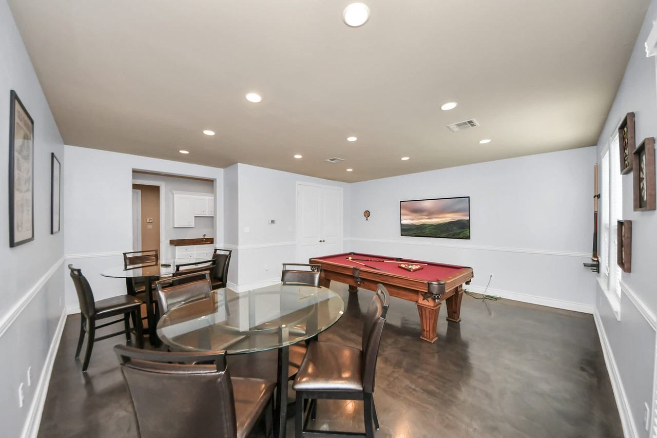 2519 St Emanuel St #1241246P - Photo 2 of 44