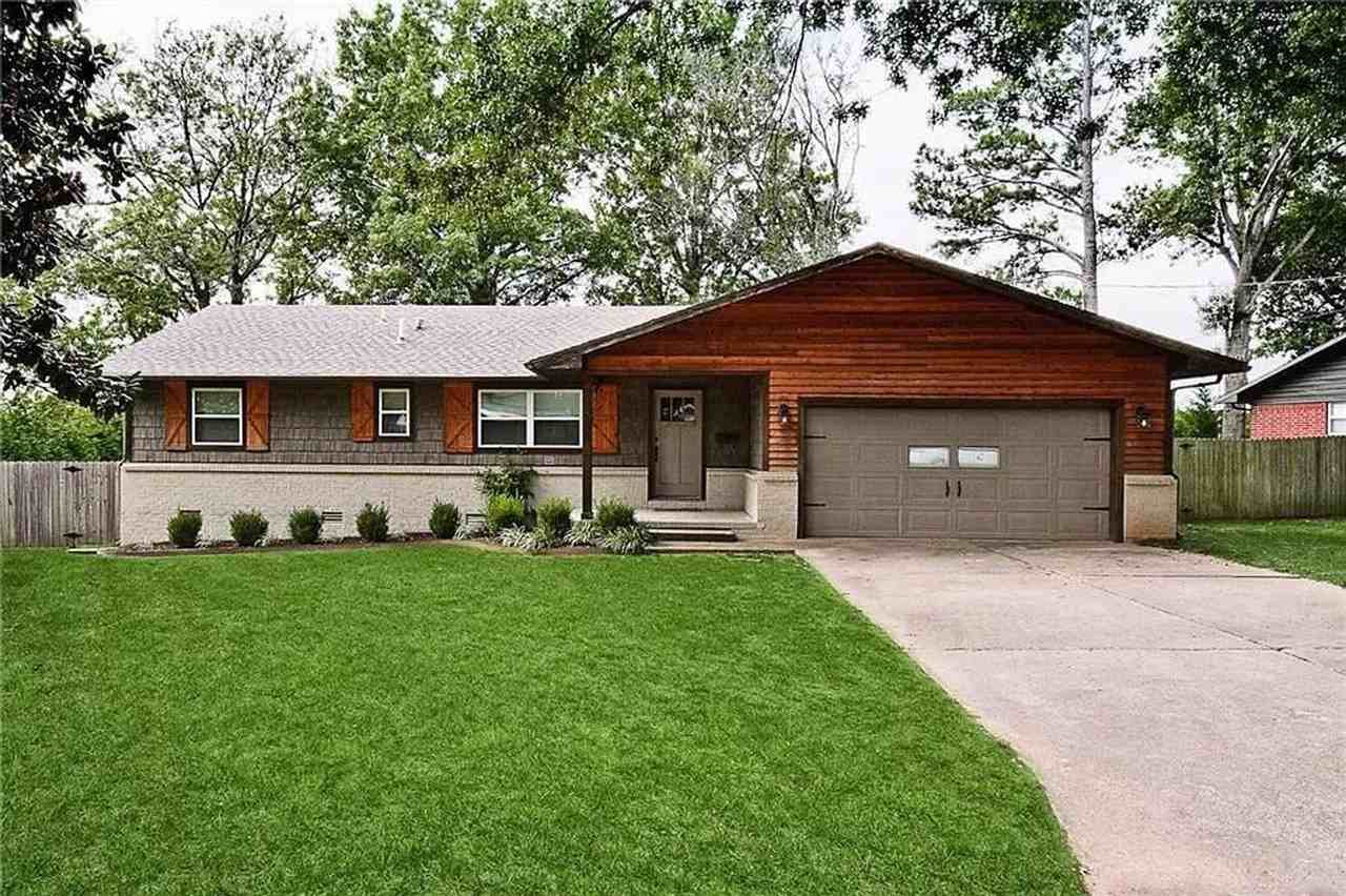 305 Nw H St #1241296P - Photo 4 of 47