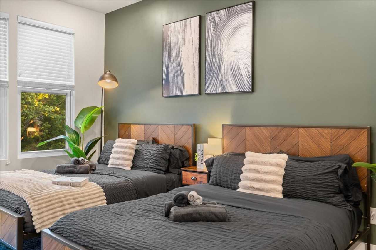 2005 Clarksdale Dr #1241753P - Photo 6 of 23