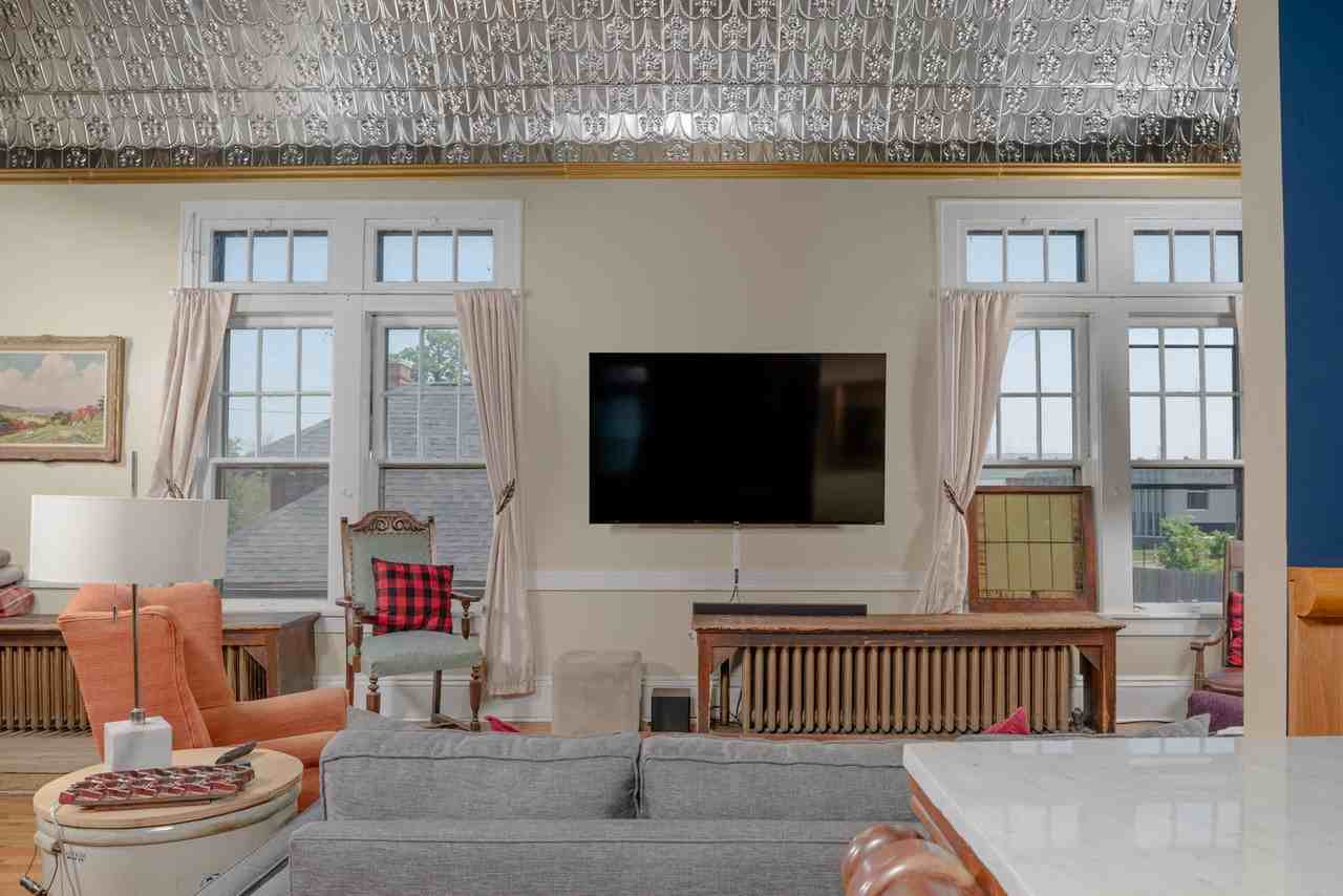 316 Court St #1241760P - Photo 2 of 32