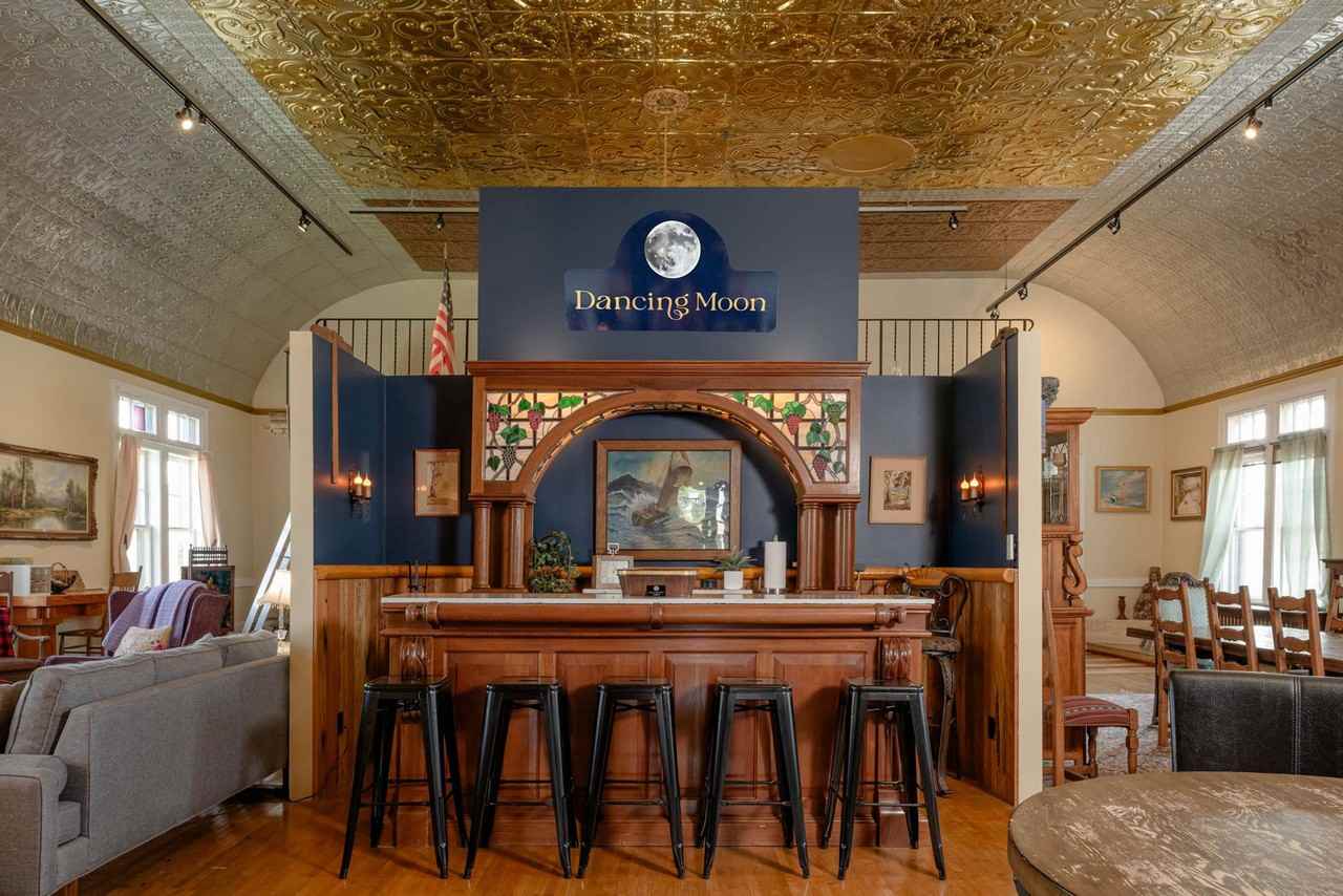 316 Court St #1241760P - Photo 4 of 32