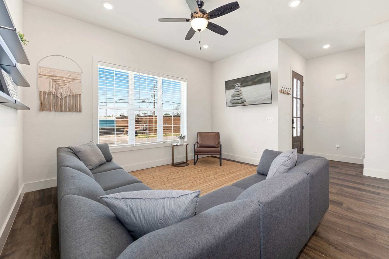 501 S 7th St #1241821P - Photo 5 of 28