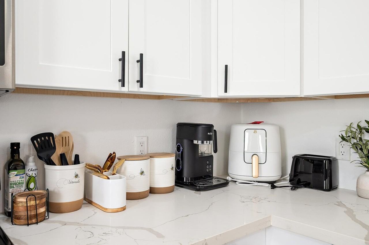 2228 W Georgia Ave #1244317P - Photo 7 of 20