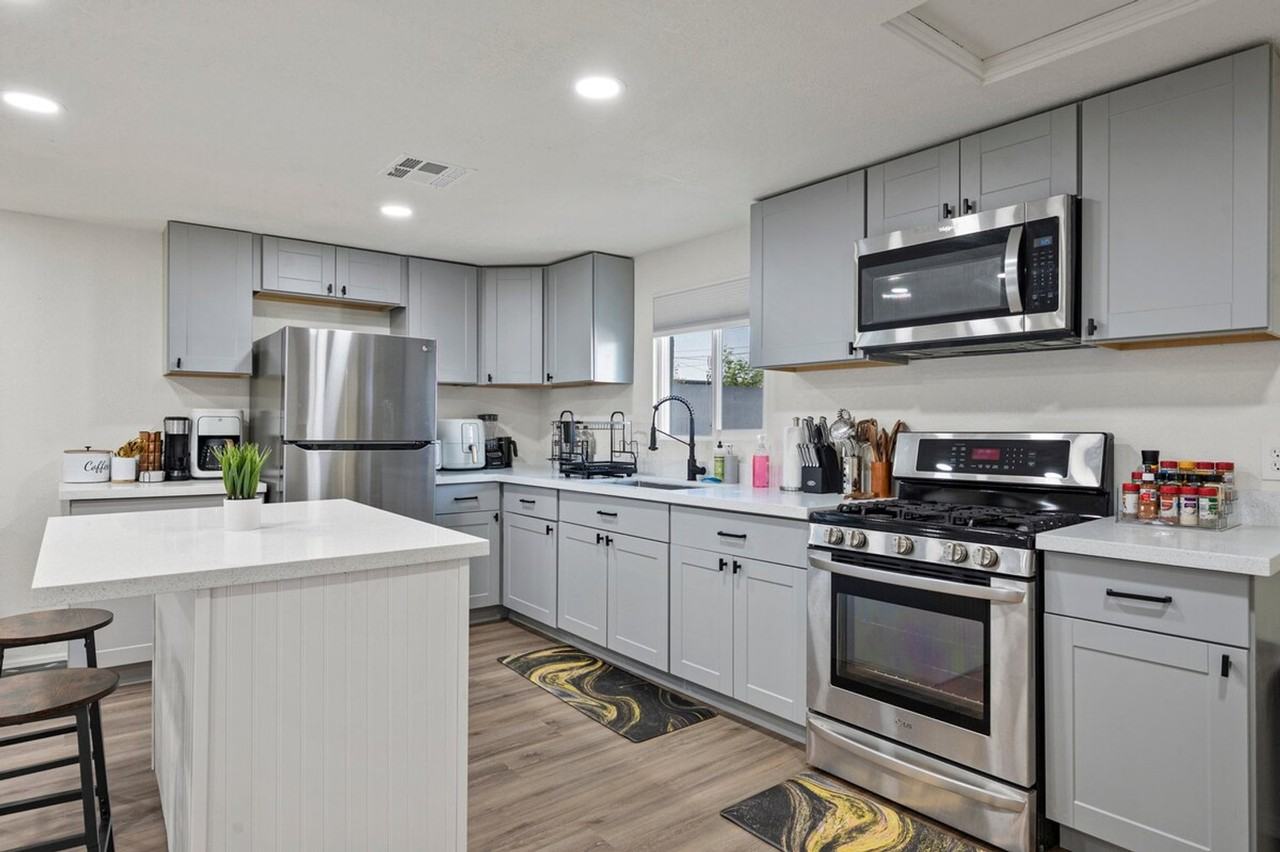 4009 W Grant St #1244351P - Photo 3 of 31