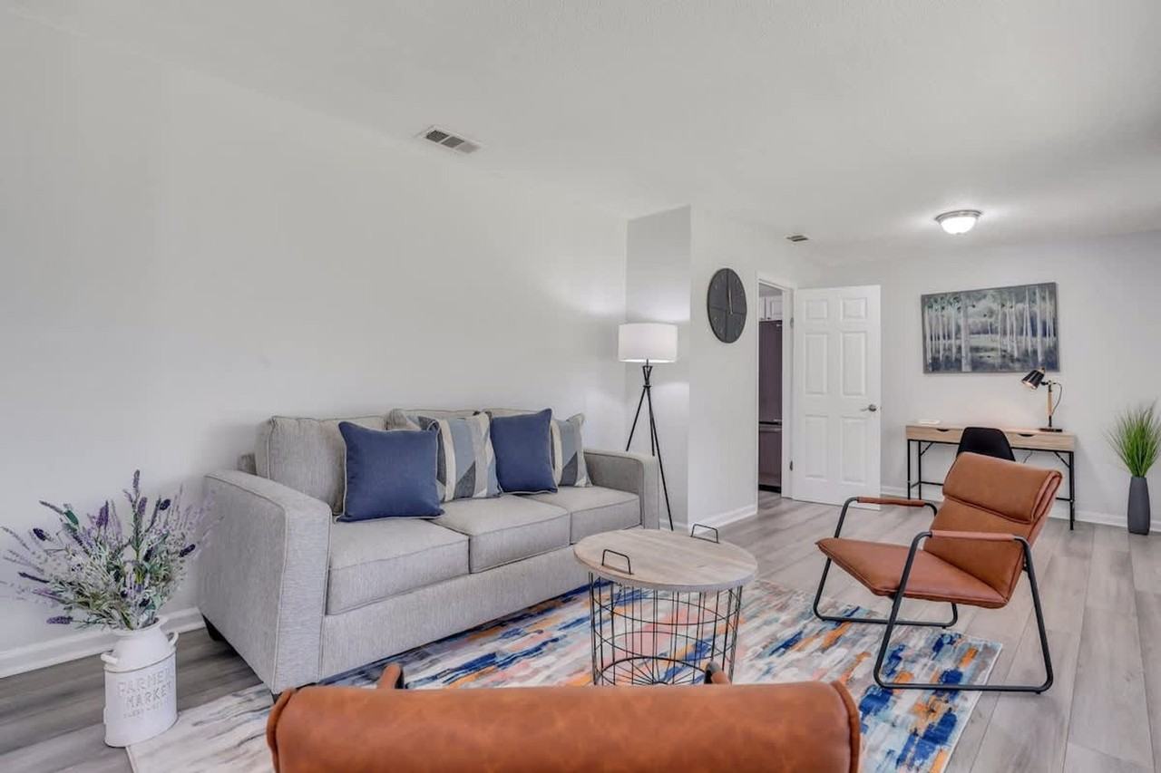 402 Symons St #1244794P - Photo 3 of 25