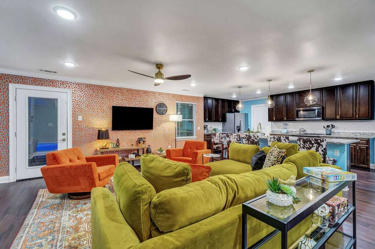 533 Quarterman Dr #1244824P - Photo 4 of 50