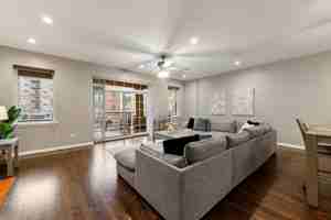 featured image of 1909 S Michigan Ave