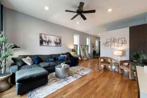 featured image of 109 S Paulina St