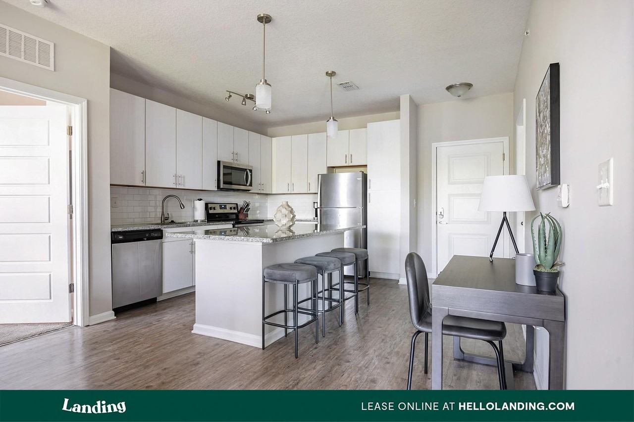 2300 Tapestry Park Dr - Photo 5 of 50