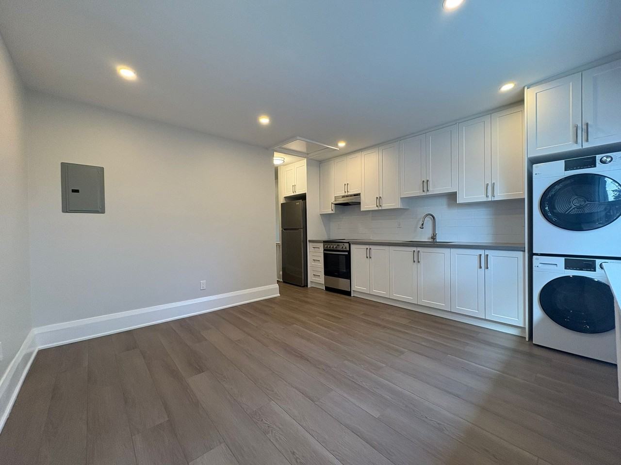 124 Ascot Avenue #2 - Photo 3 of 10