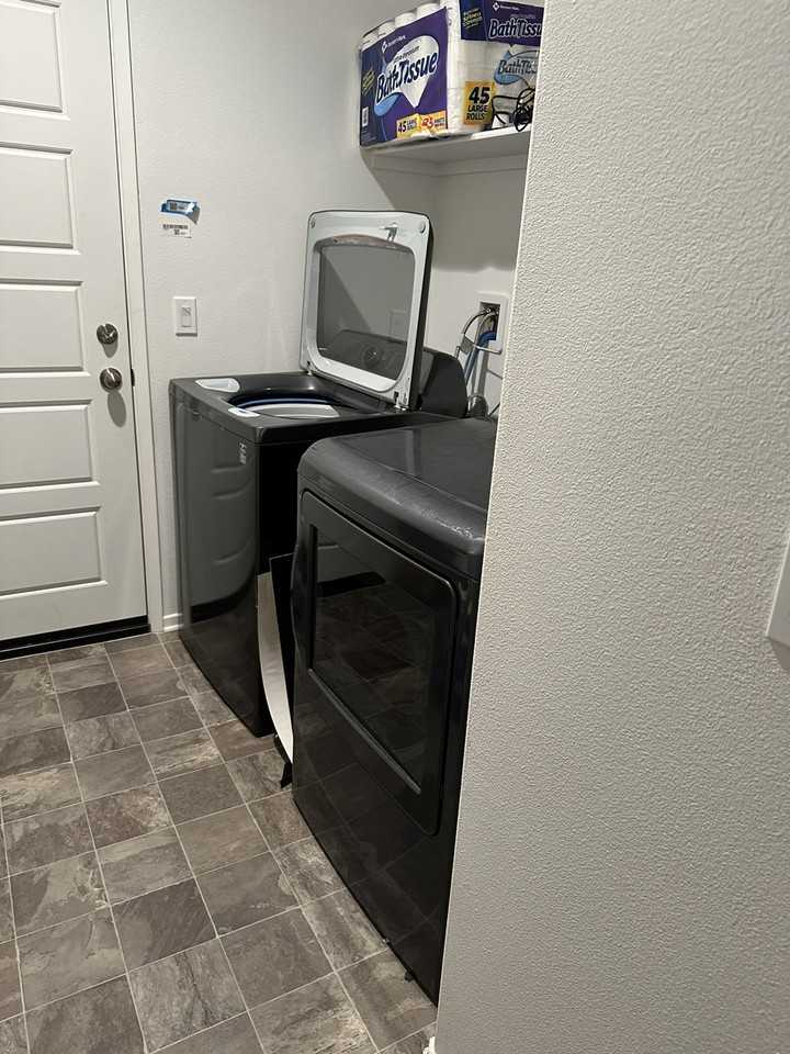 1540 Pinyon Ln - Photo 3 of 18