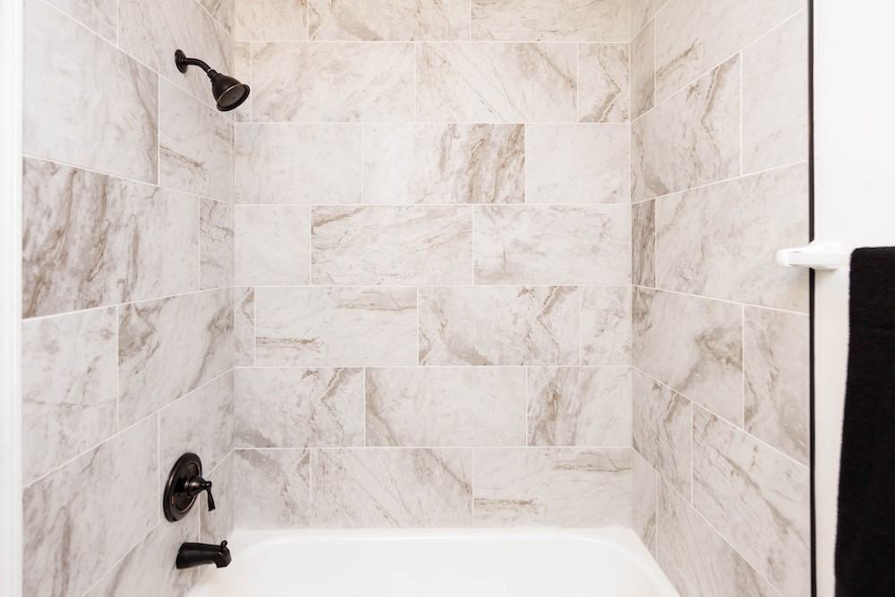 2423 Sutter Pkwy - Photo 2 of 50