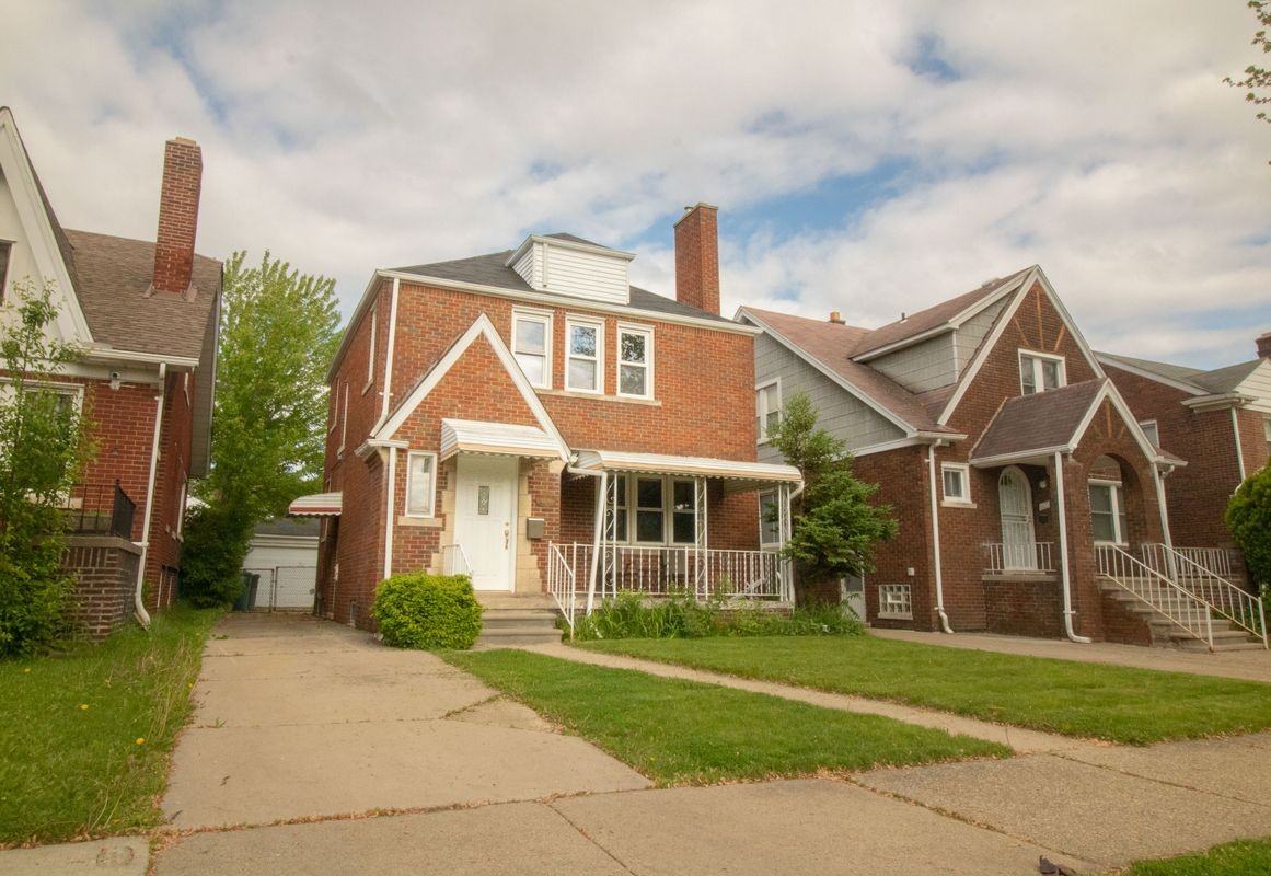 6630 Hartwell St - Photo 2 of 48