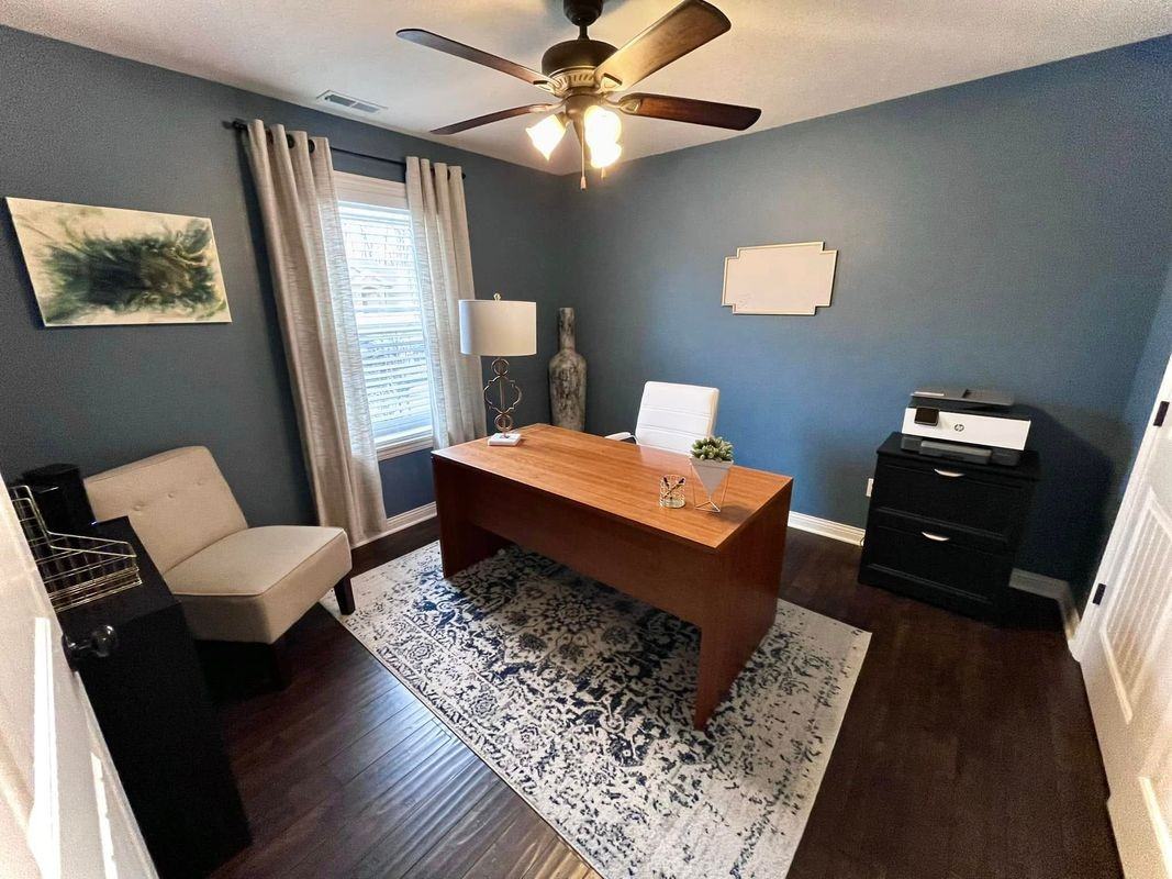 401 E Honey Ln - Photo 3 of 8