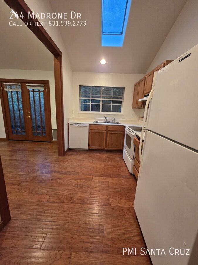 244 Madrone Dr - Photo 3 of 8