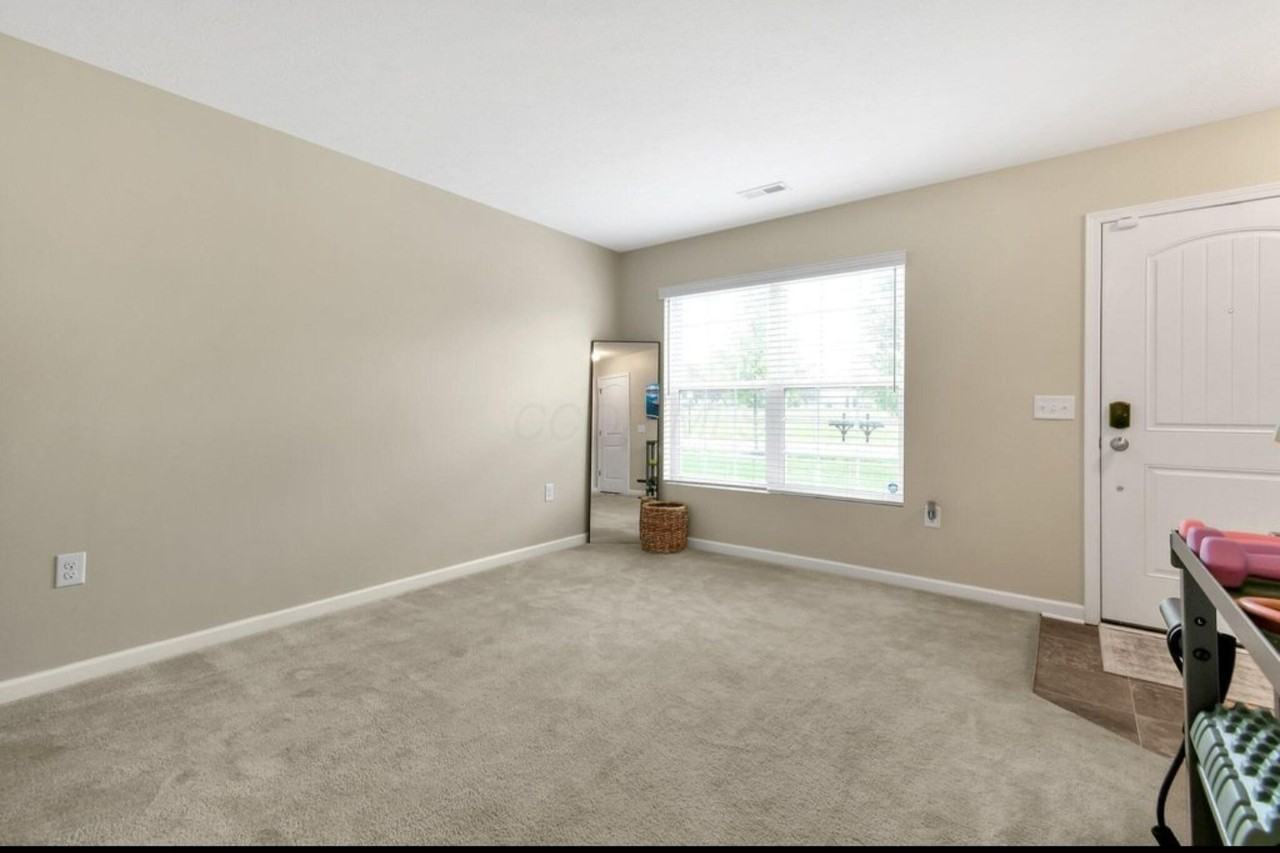 389 Laurel Creek St #389 - Photo 5 of 30