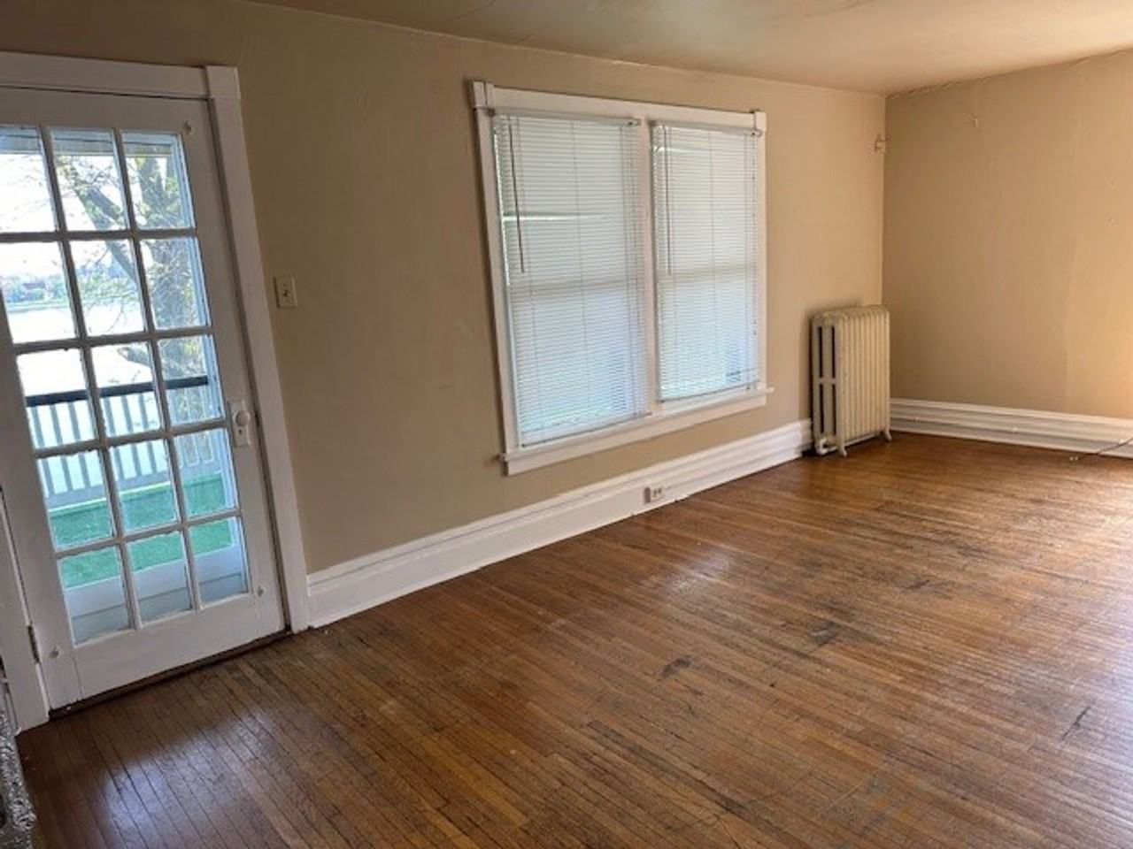 208 N Front St #3 - Photo 3 of 11