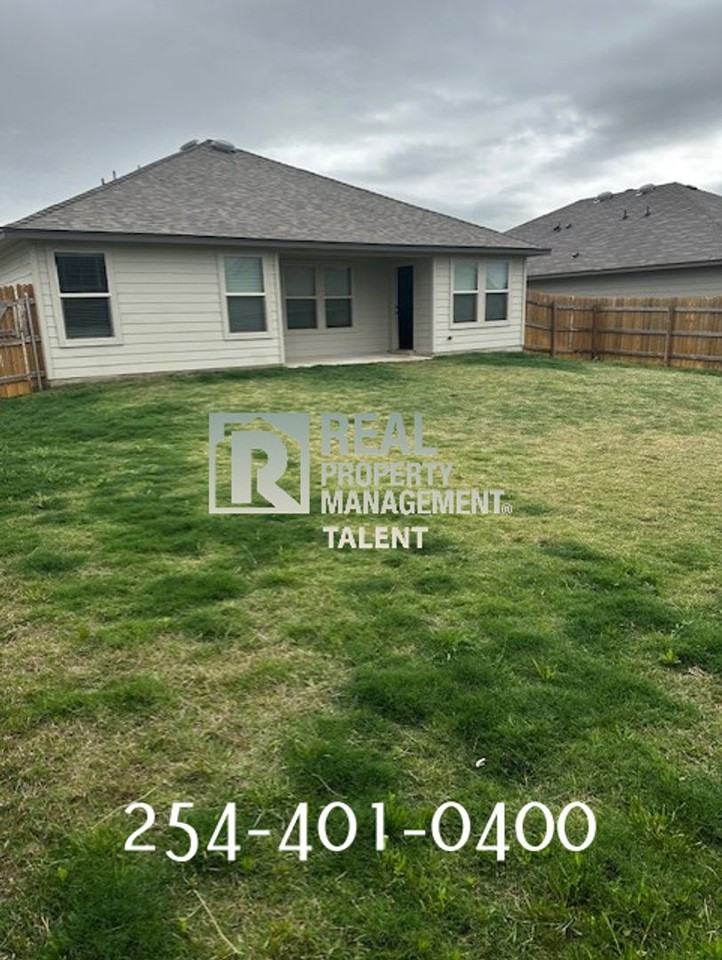 8703 Brahma Plains Rd - Photo 6 of 29