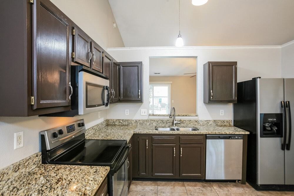 1358 Evergreen Dr - Photo 5 of 14