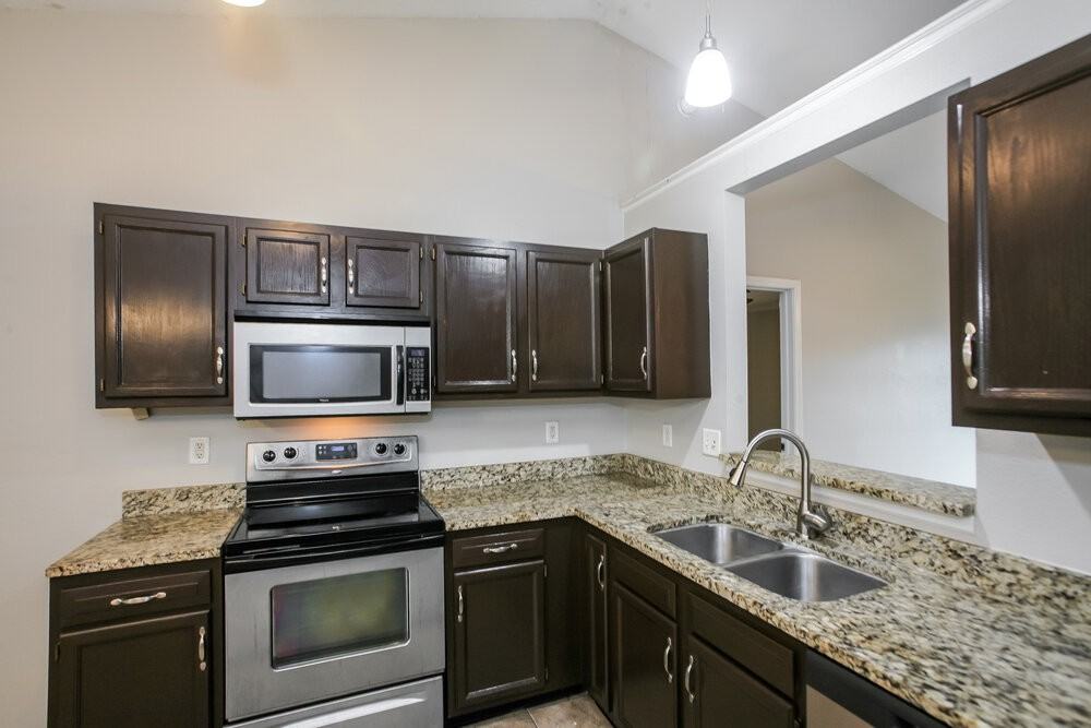 1358 Evergreen Dr - Photo 6 of 14