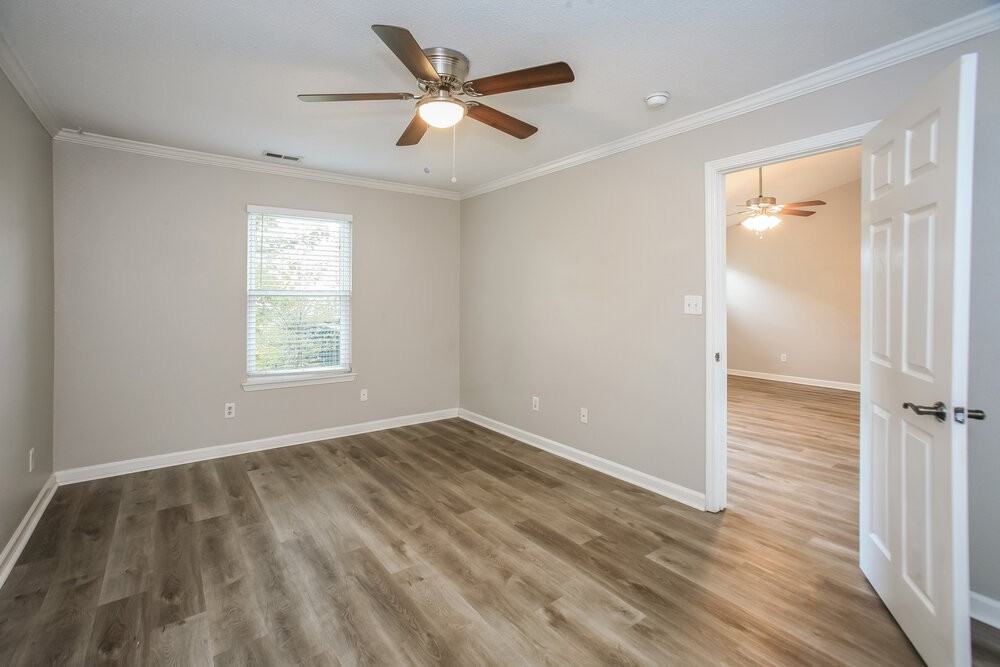 1358 Evergreen Dr - Photo 7 of 14