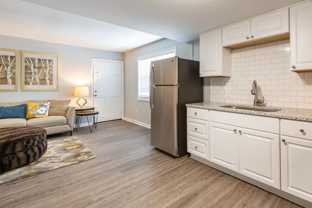 Legacy 2000 - Photo 1 of 1