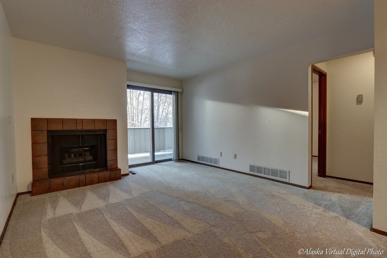 Creekside Condos - Photo 2 of 44