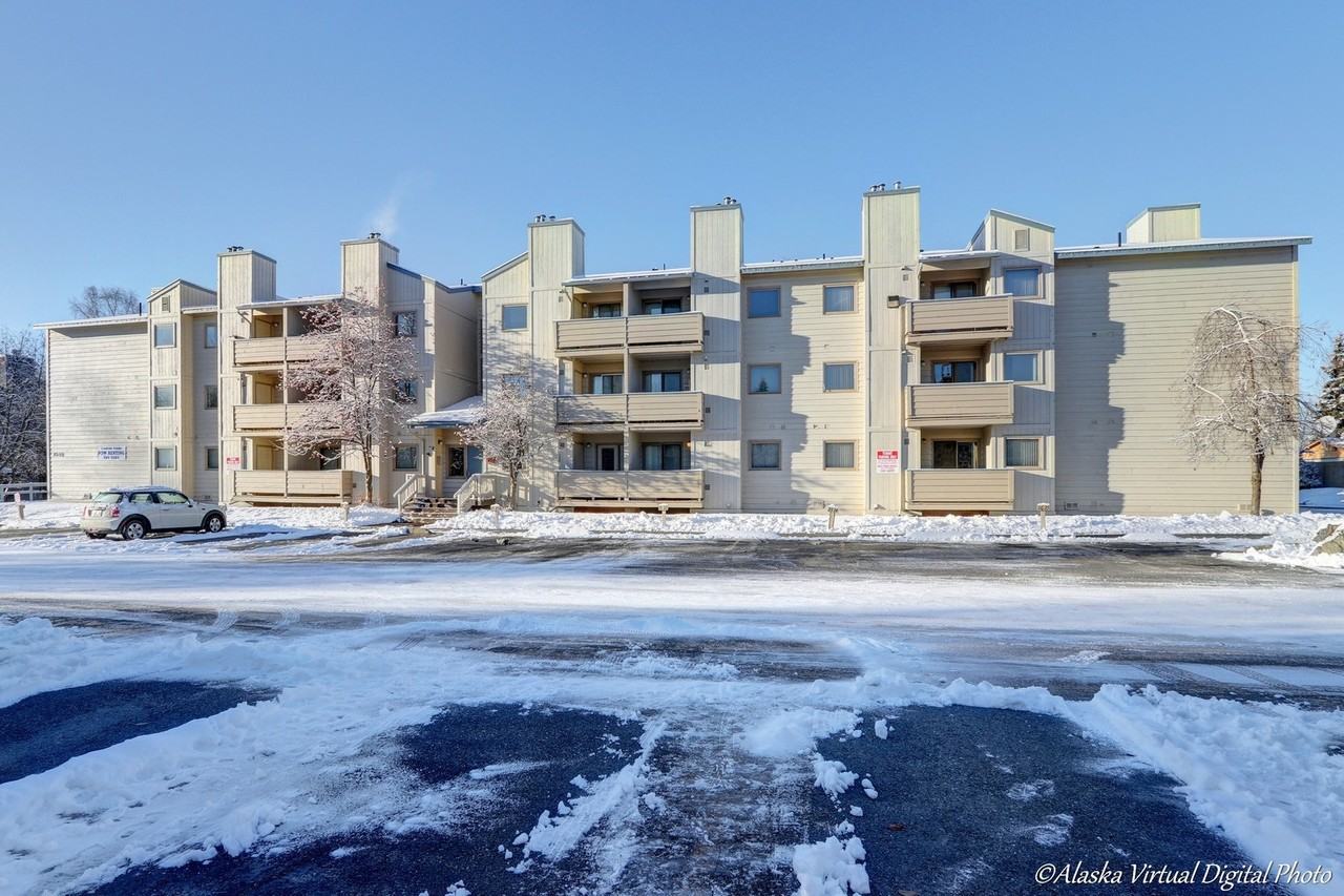 Creekside Condos - Photo 5 of 44