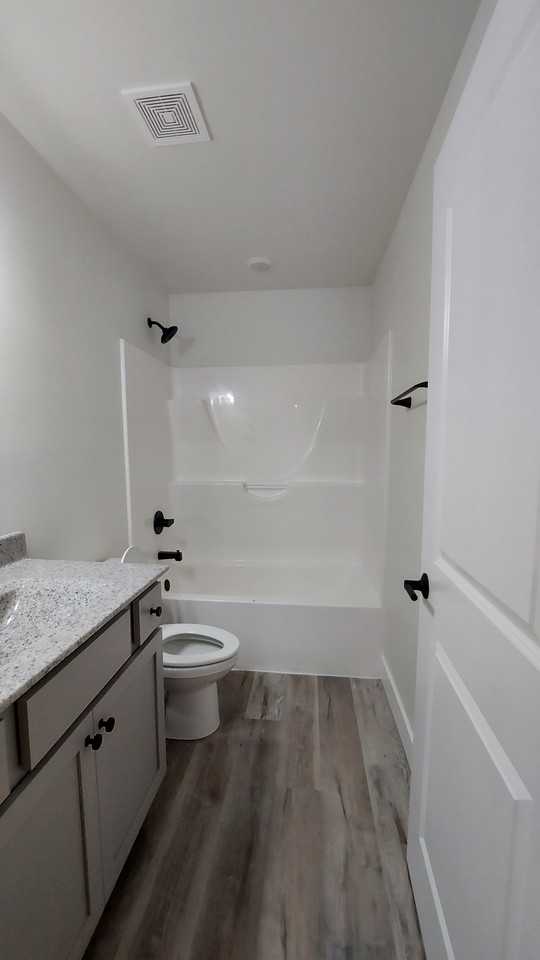 510 Eagle St #510 - Photo 3 of 11